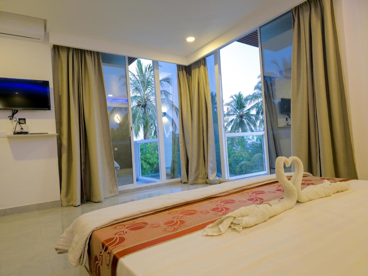 Arora View Hotel Maafushi Exterior photo