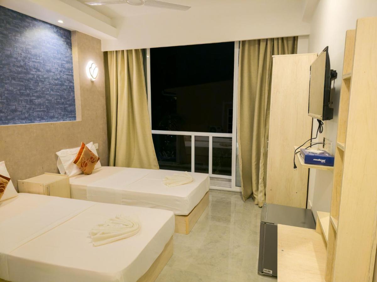 Arora View Hotel Maafushi Exterior photo